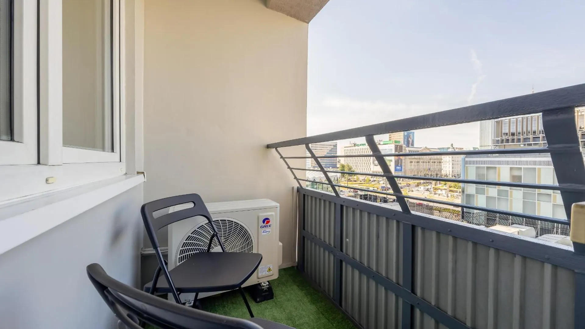 Beautiful Apartment With Balcony In Heart Of Warsaw By Noclegi Renters ポーランド